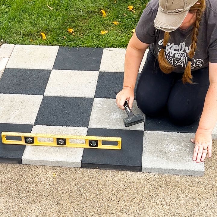 laying pavers in checkerboard pattern