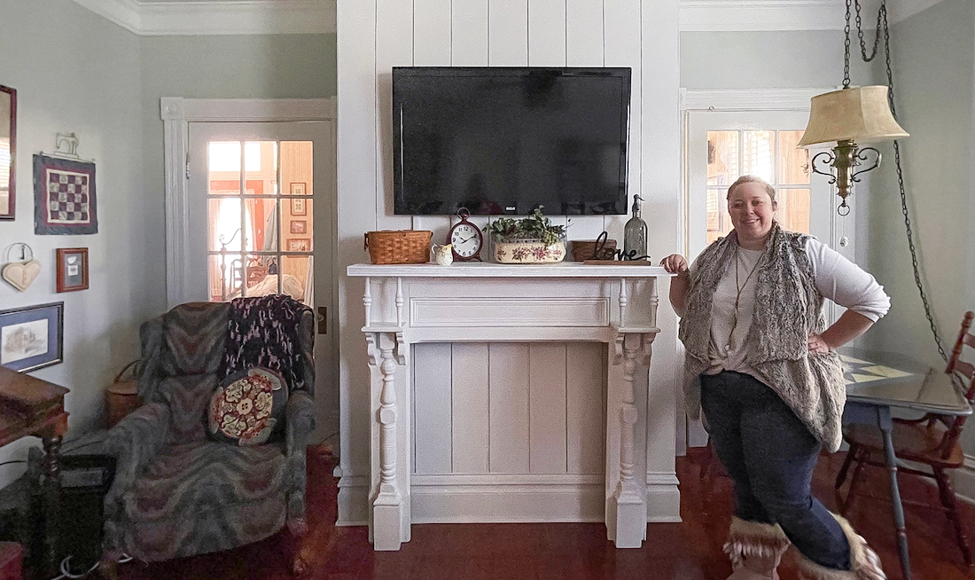 HEADER How to Refinish an Antique Fireplace Mantle